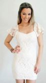 Vestido de Renda com Manga